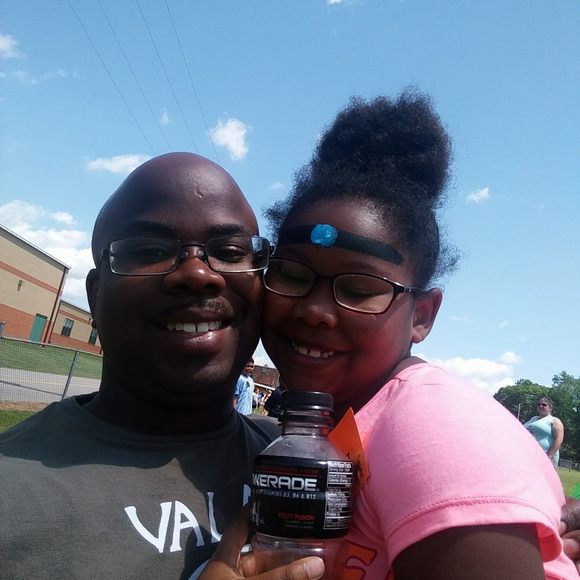 Meet your Posher, Finis - Picture 1 of 1