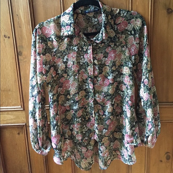 Floral long sleeve blouse. - Picture 1 of 3