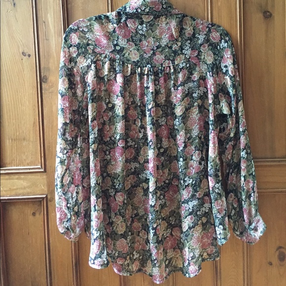 Floral long sleeve blouse. - Picture 3 of 3