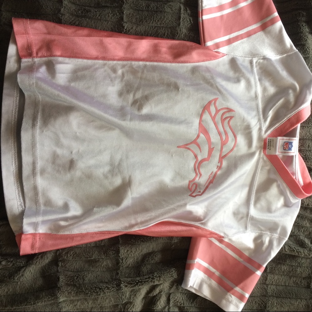 Denver Broncos jersey.