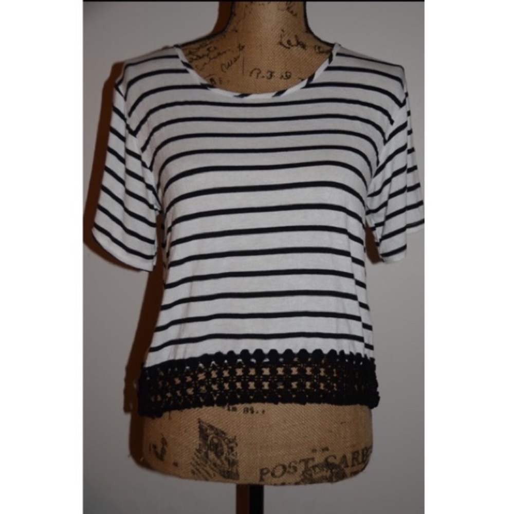MIAMI (From Francesca's) Striped Top W/ Detail