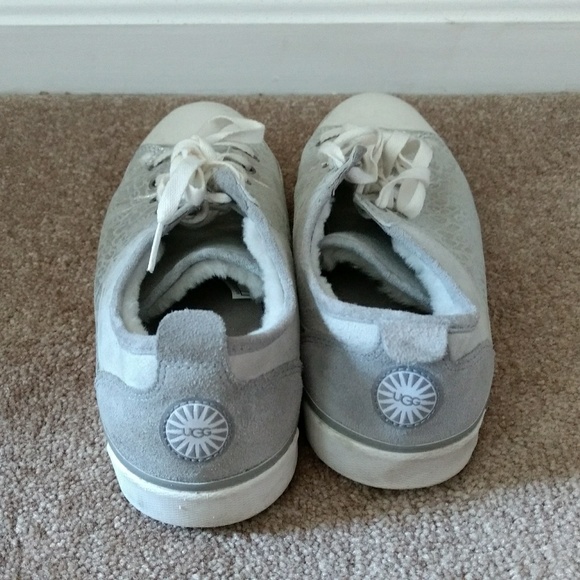 silver uggs size 9 silver uggs size 9