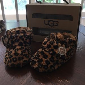 Infant leopard print Uggs