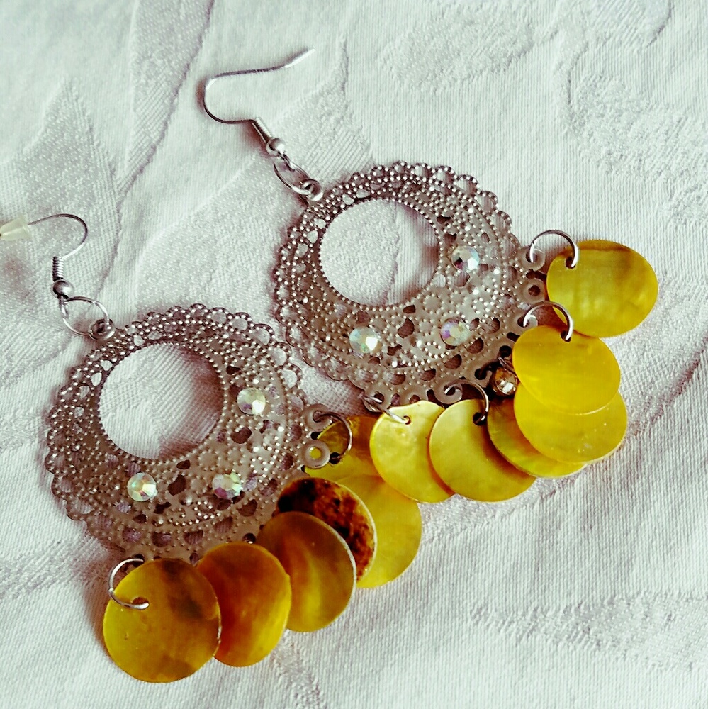 Chandelier earrings