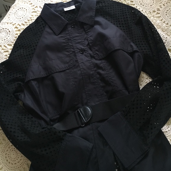 A-k-R-I-S Punto gorgeous blouse Nwt