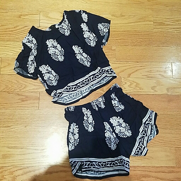 Boho Crop top and Shorts Set - Picture 4 of 4