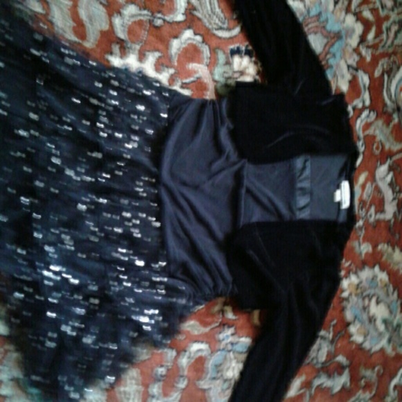 Dress - Picture 2 of 5