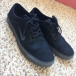 Nike SB JANOSKI
