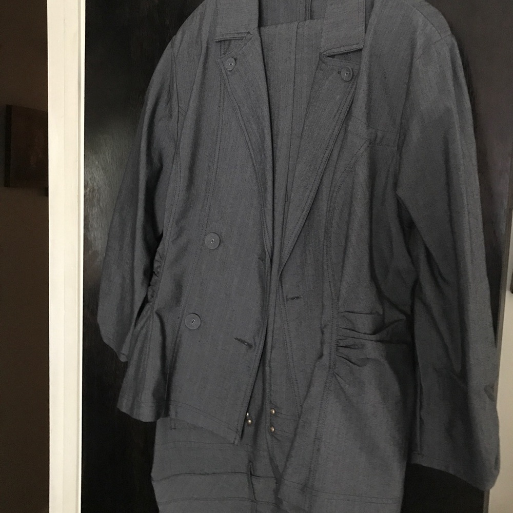 Two piece pant suit