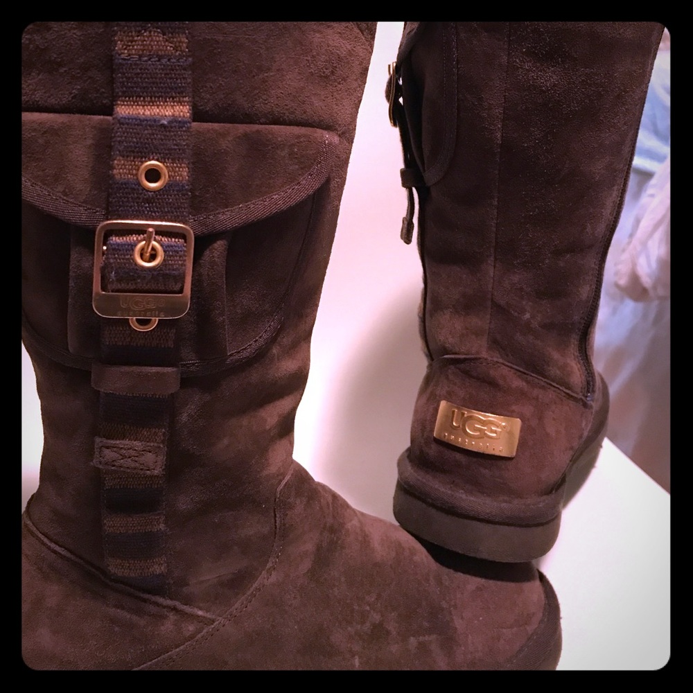 Ugg Boots with a specialty side stripe and buckle