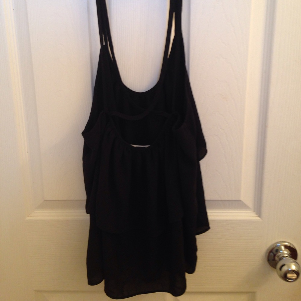 Cute and Sexy Ruffle Top. EUC - Picture 2 of 5