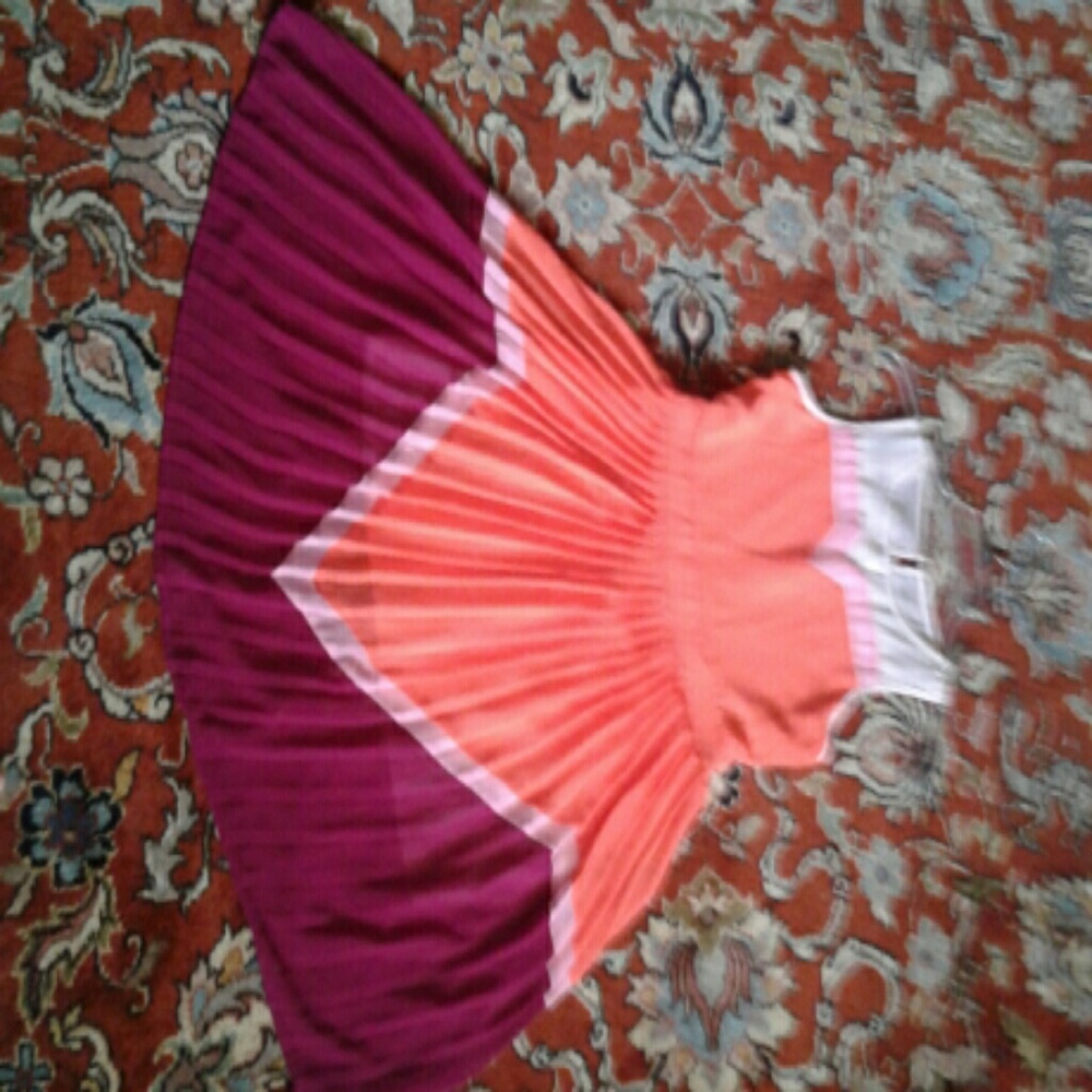Dress - Picture 3 of 8