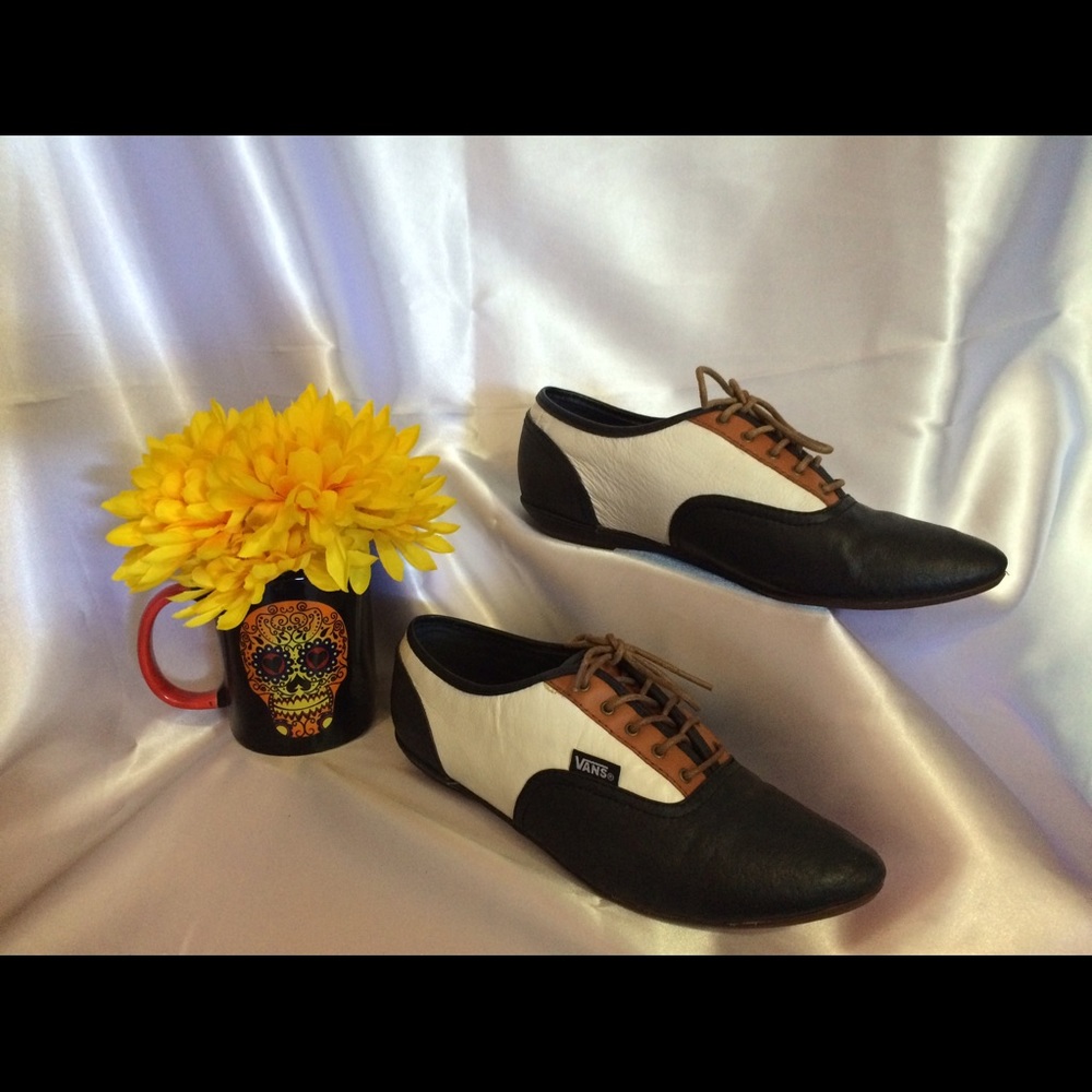 Vans shoes black white and tan