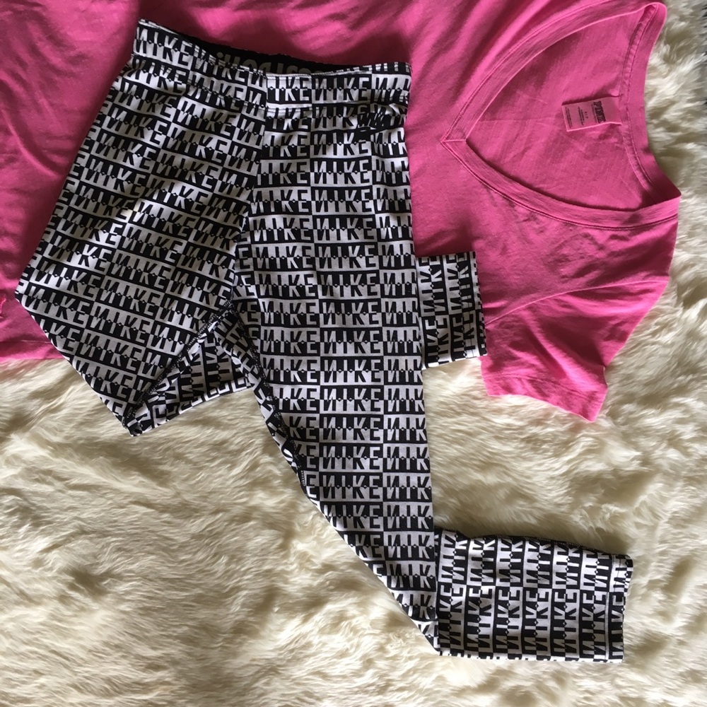 ✖️RARE Nike Leg-a-See Cropped Leggings✖️