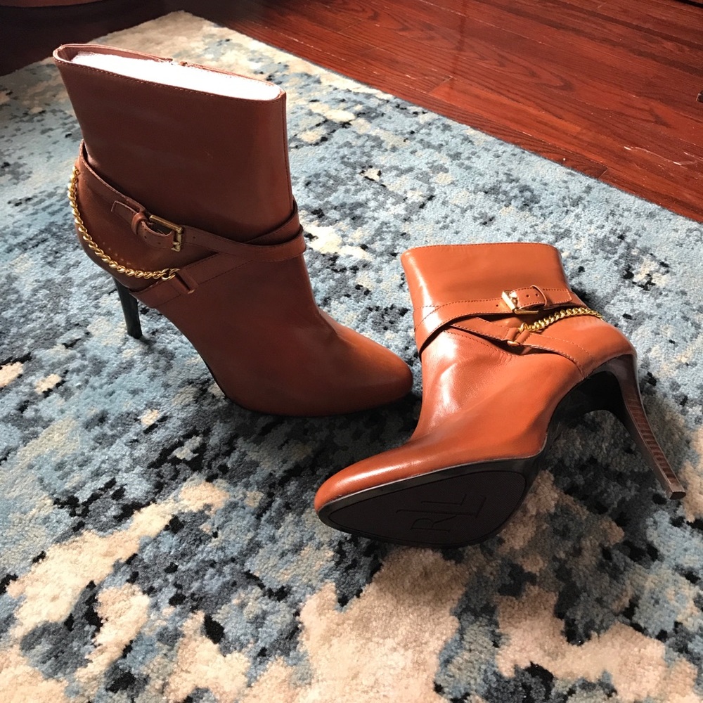 NEVER WORN! 8 1/2 Ralph Lauren ankle booties