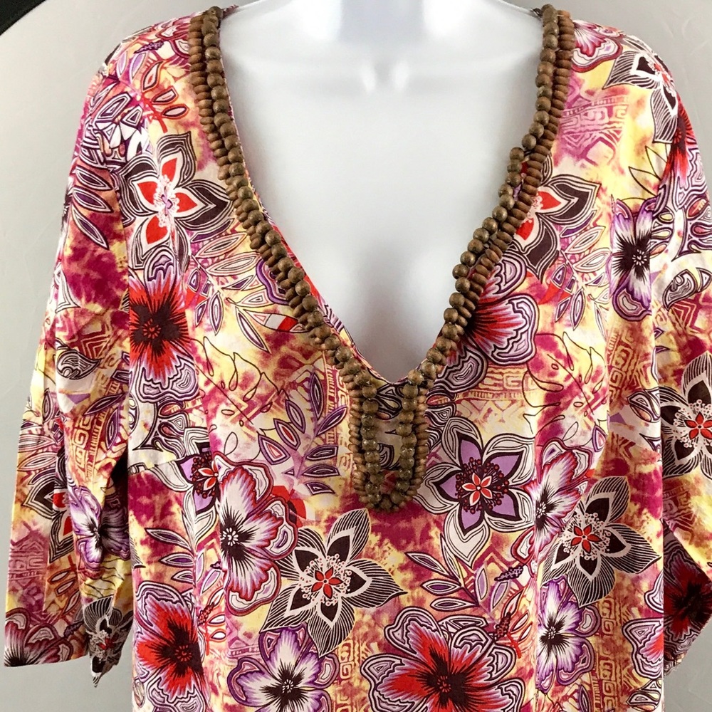 Women's Avenue shirt