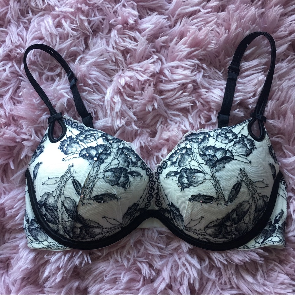 Women's Victoria secret bra 34D push-up bra
