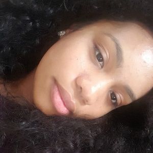 Meet your Posher, Norah