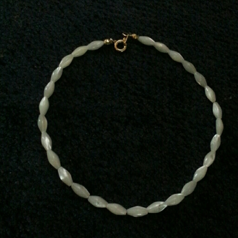 Mother of Pearl ankle bracelet 9"