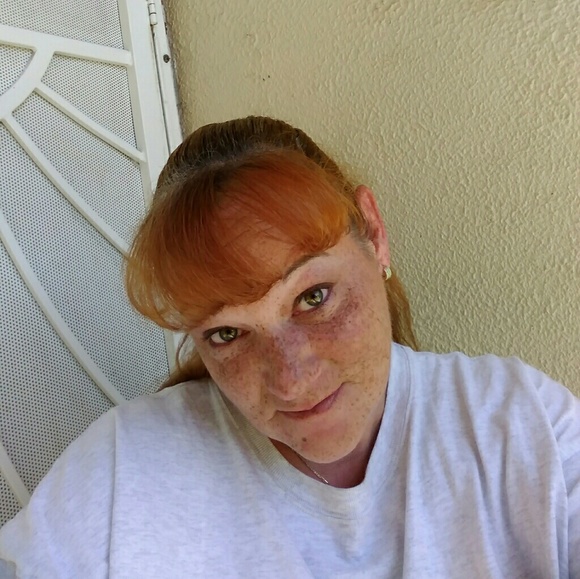 Meet your Posher, Heather - Picture 1 of 1