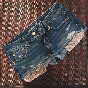 Glitter pocket jean shorts