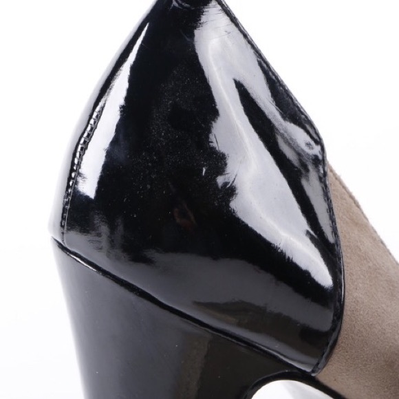 BCBG Platform Pump Size 8 - Picture 3 of 5