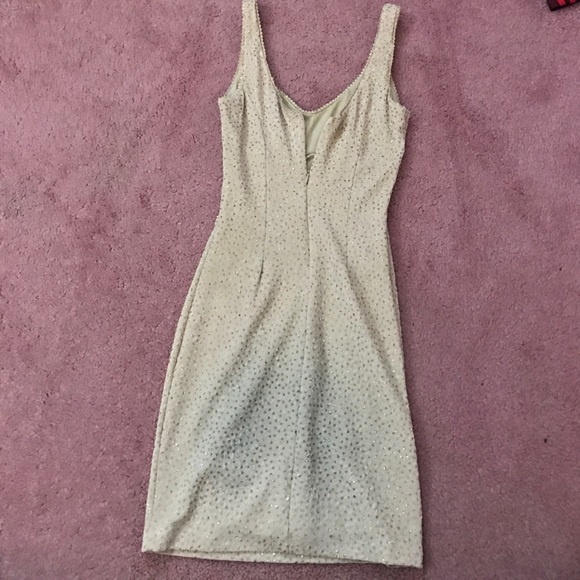 Dress - Picture 3 of 4