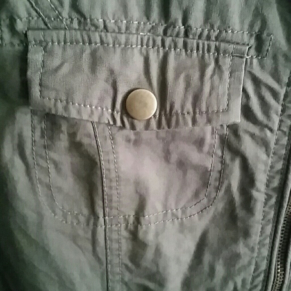 Olive Jacket - Picture 4 of 8