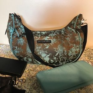 Petunia Pickle Bottom diaper bag **<drop* today