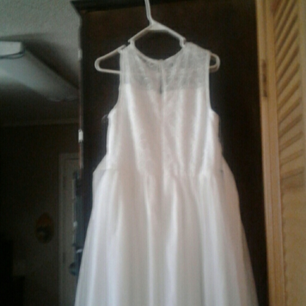 Dress - Picture 5 of 7