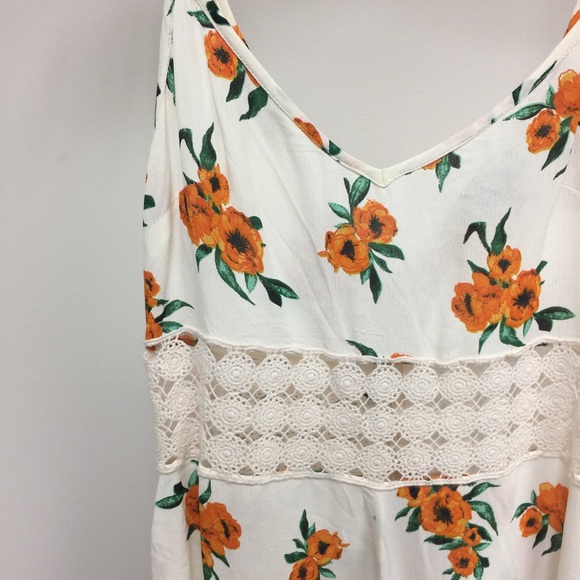 Romper - Picture 2 of 4