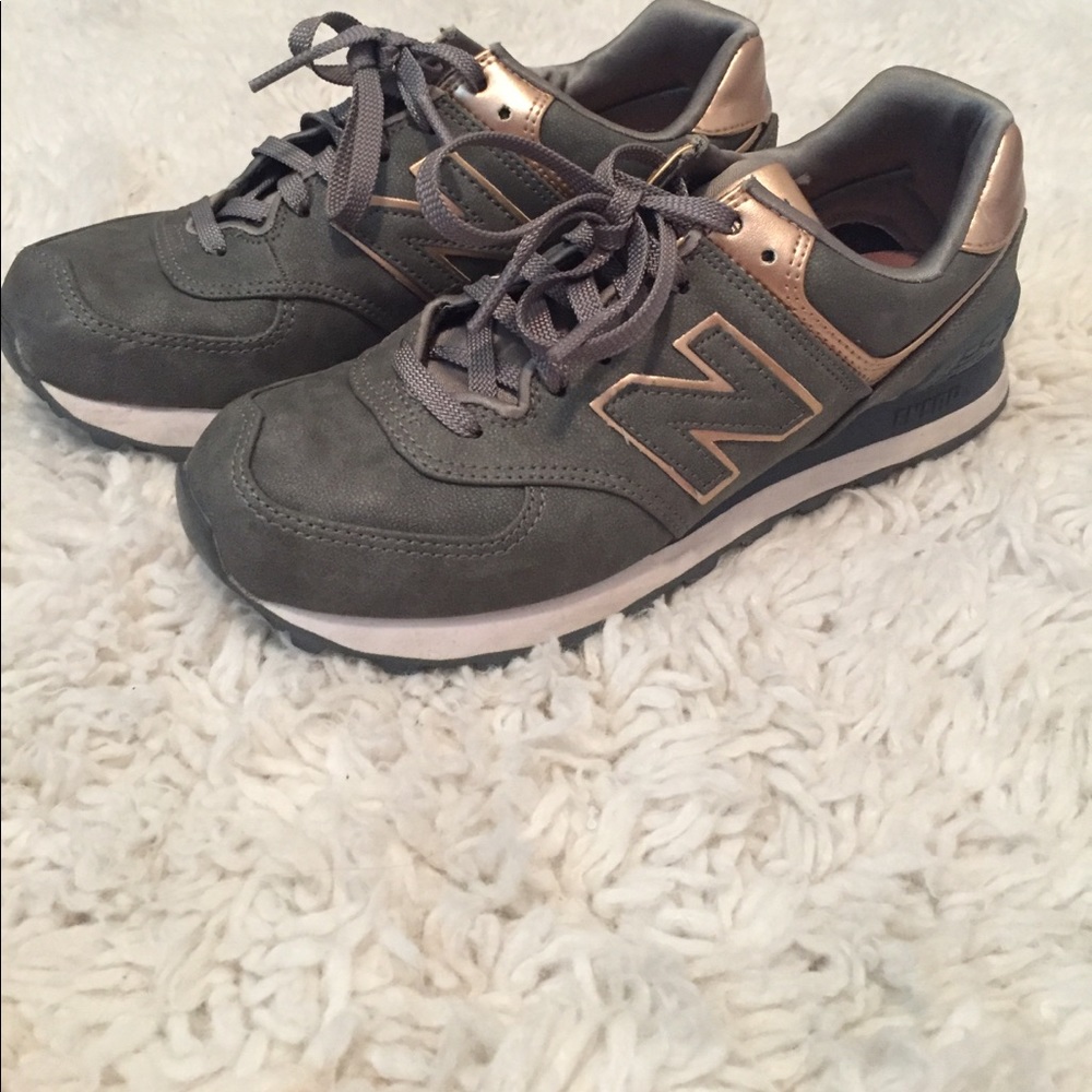New Balance 574-- Bronze and Gray