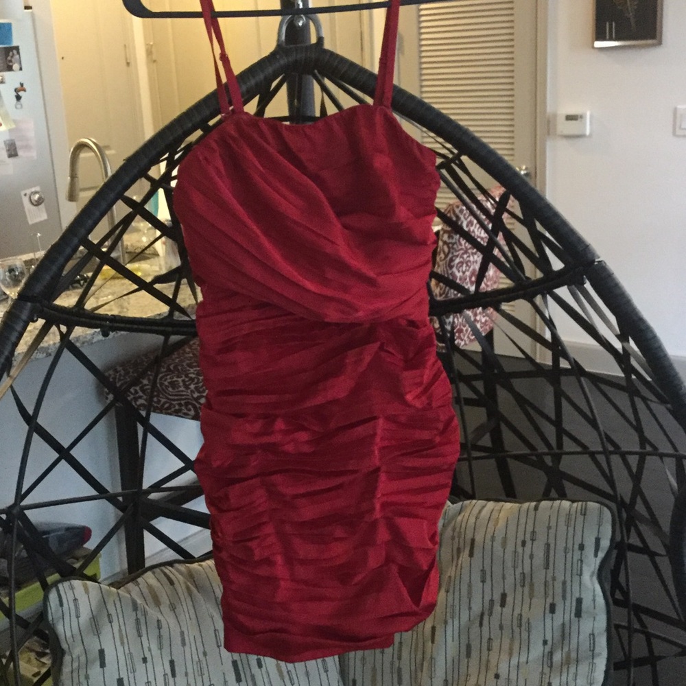 💃🏻Red Express Party Dress Size 8 💃🏻