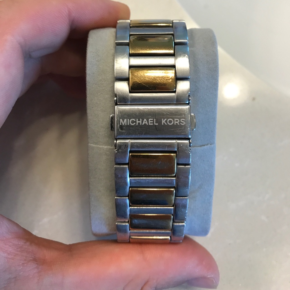 Michael Kors Watch - Picture 4 of 4