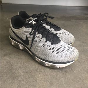 Nike men's tailwind 8