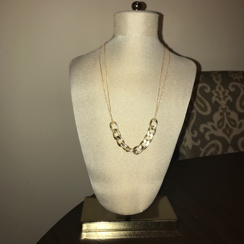 Gold chain link necklace. Fashion jewelry.