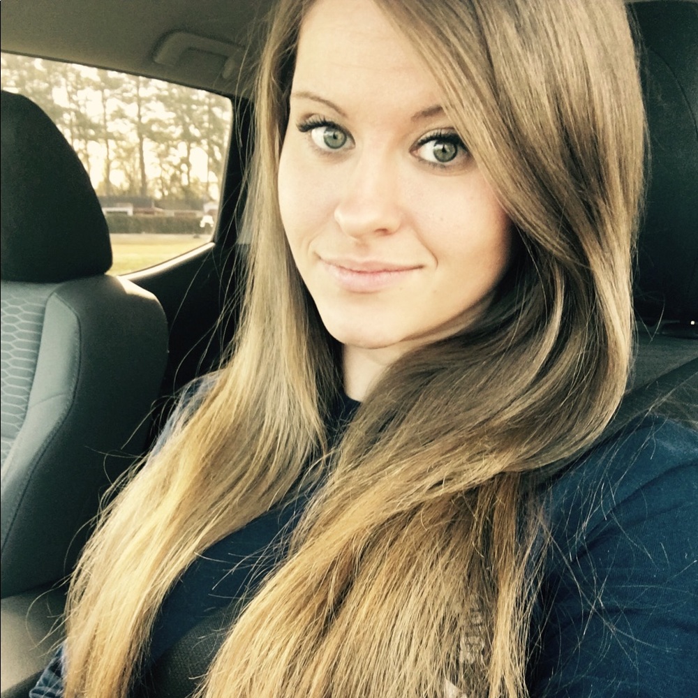 Meet your Posher, Ashley