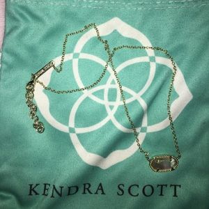 Elsa Kendra Scott necklace