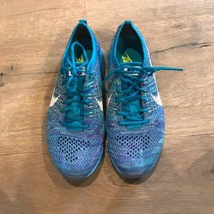 Nike Shoes - Nike Flyknit Zoom Running Shoes Nike Shoes - Nike Flyknit Zoom Running Shoes