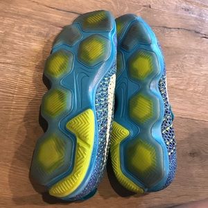 Nike Shoes - Nike Flyknit Zoom Running Shoes Nike Shoes - Nike Flyknit Zoom Running Shoes