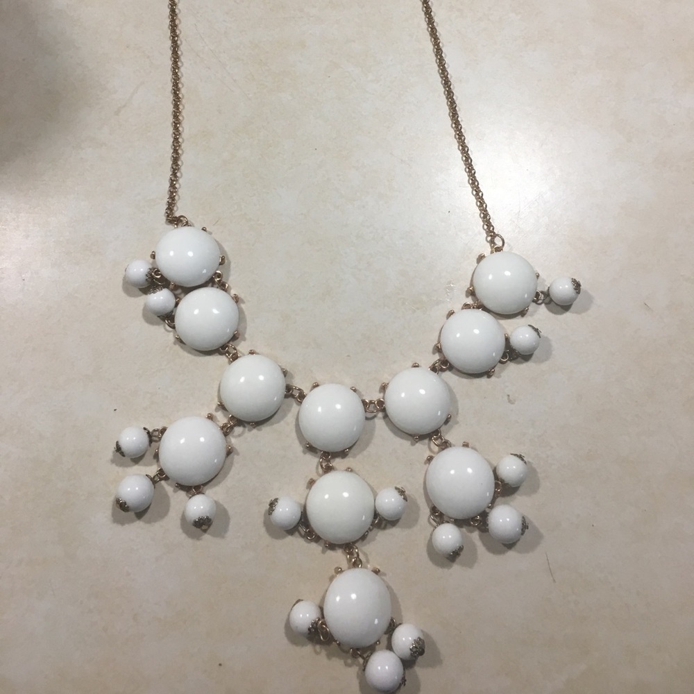 White statement necklace
