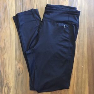 Danskin Now fitted black leggings