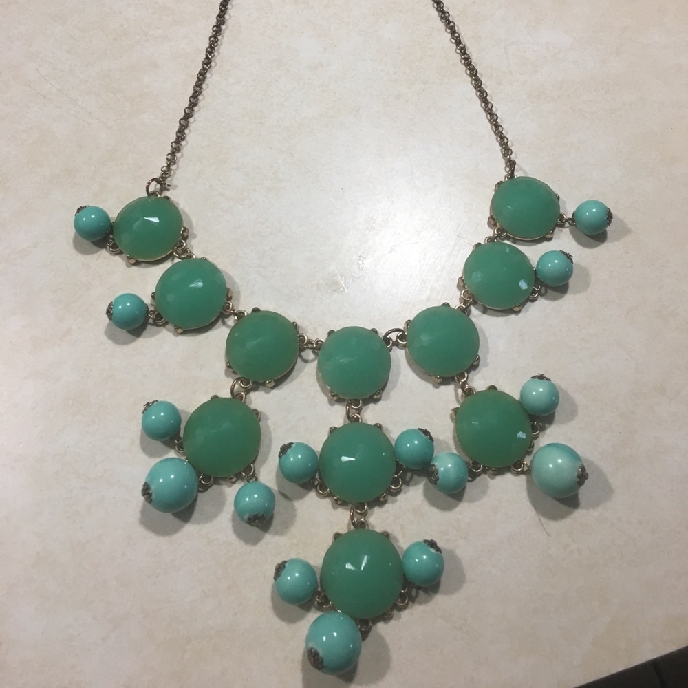 Tourquoise color statement necklace