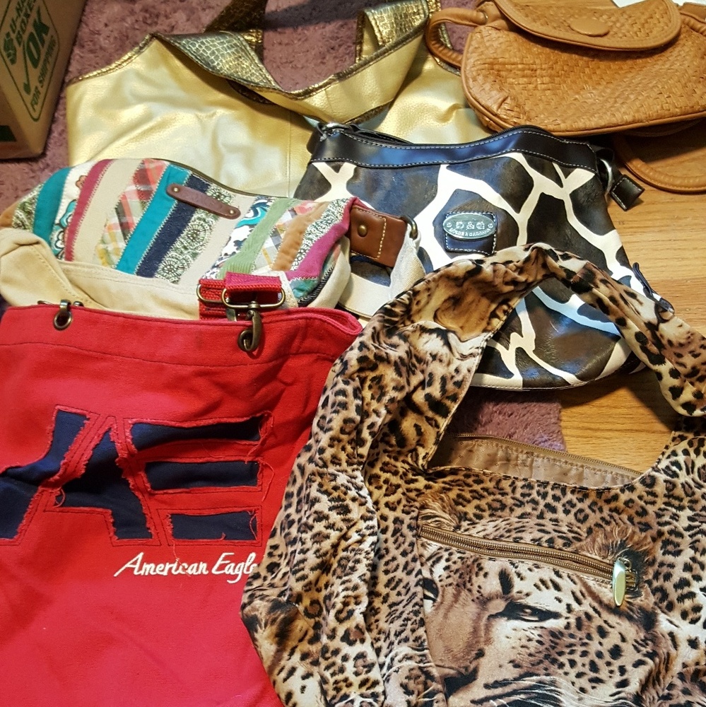 6 purses