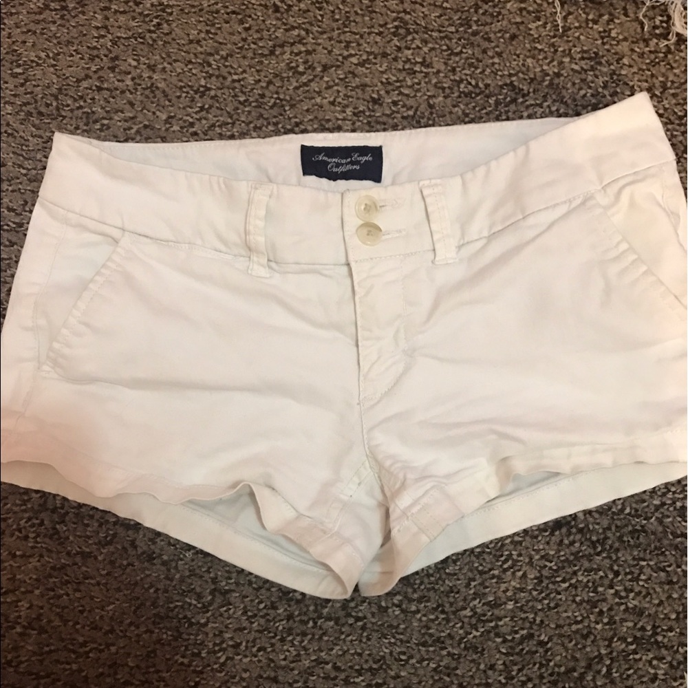 American Eagle white shorts