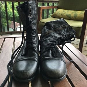 Steve Madden troopa boots