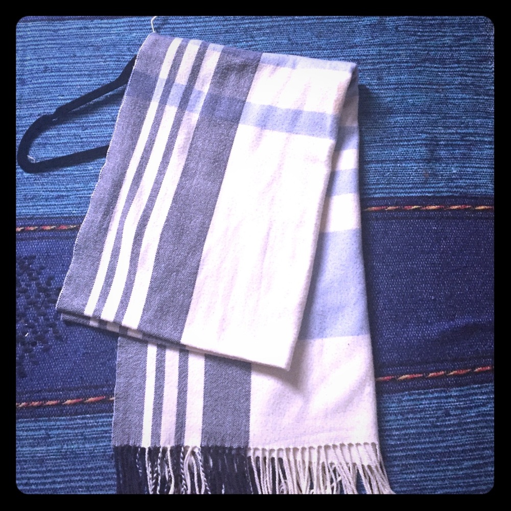 Super soft, large scarf and wrap!