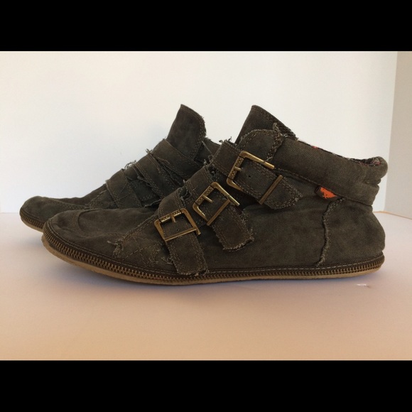 army green canvas shoes