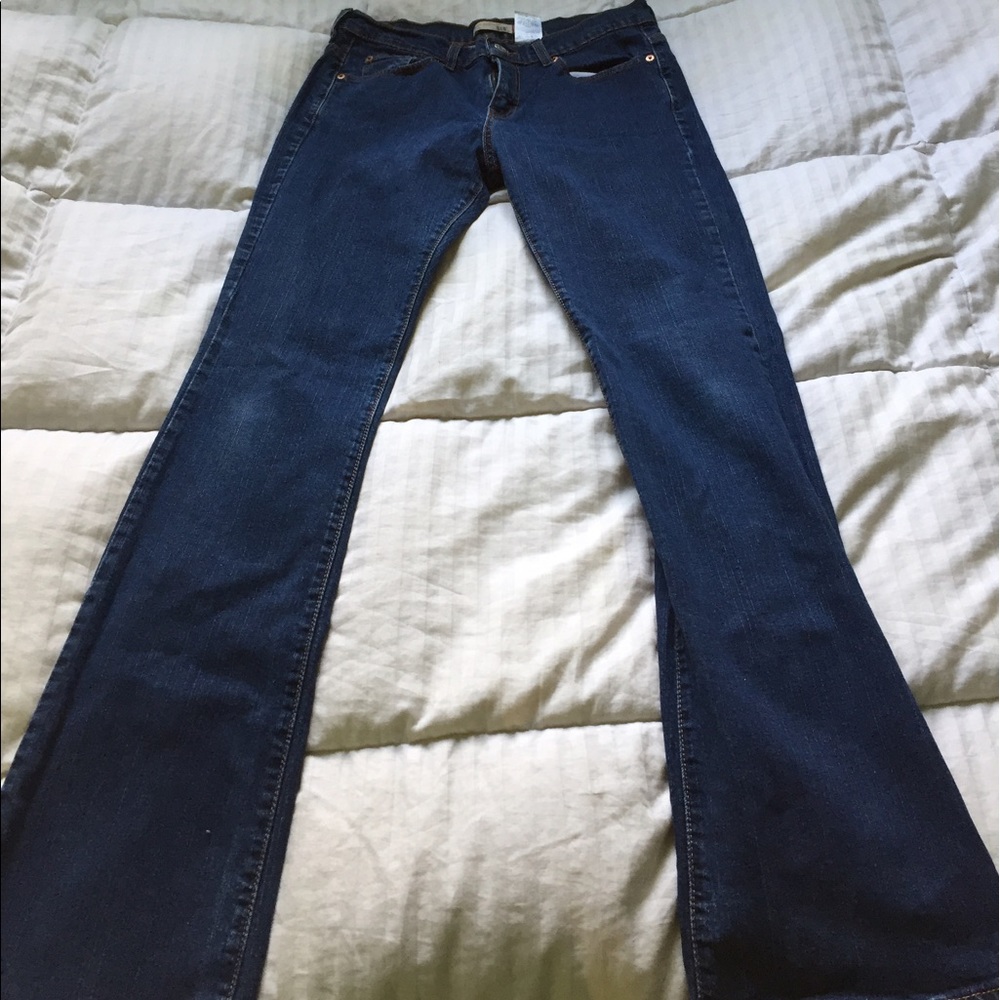 Levi jeans in good condition!!💚💚💚