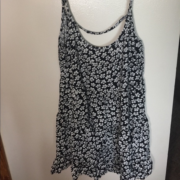 Brandy Melville Dresses & Skirts - Black and White Floral Brandy Melville Dress